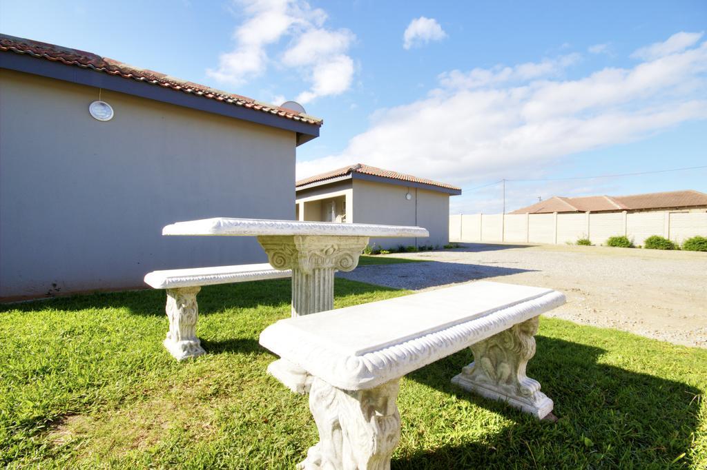 Minilitha Lodge Richards Bay Exterior photo